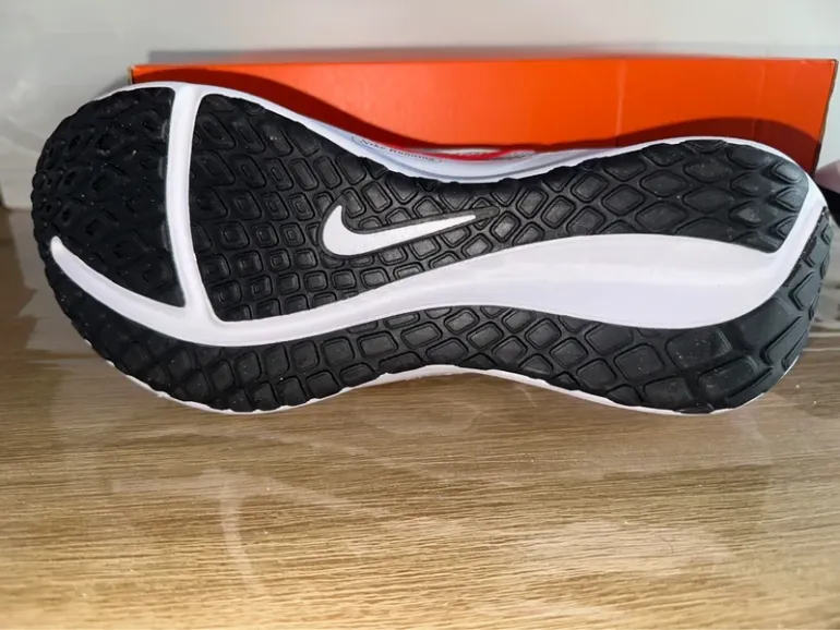 Tweedehands Nike Running Shoes bike — afbeelding 5 van 10