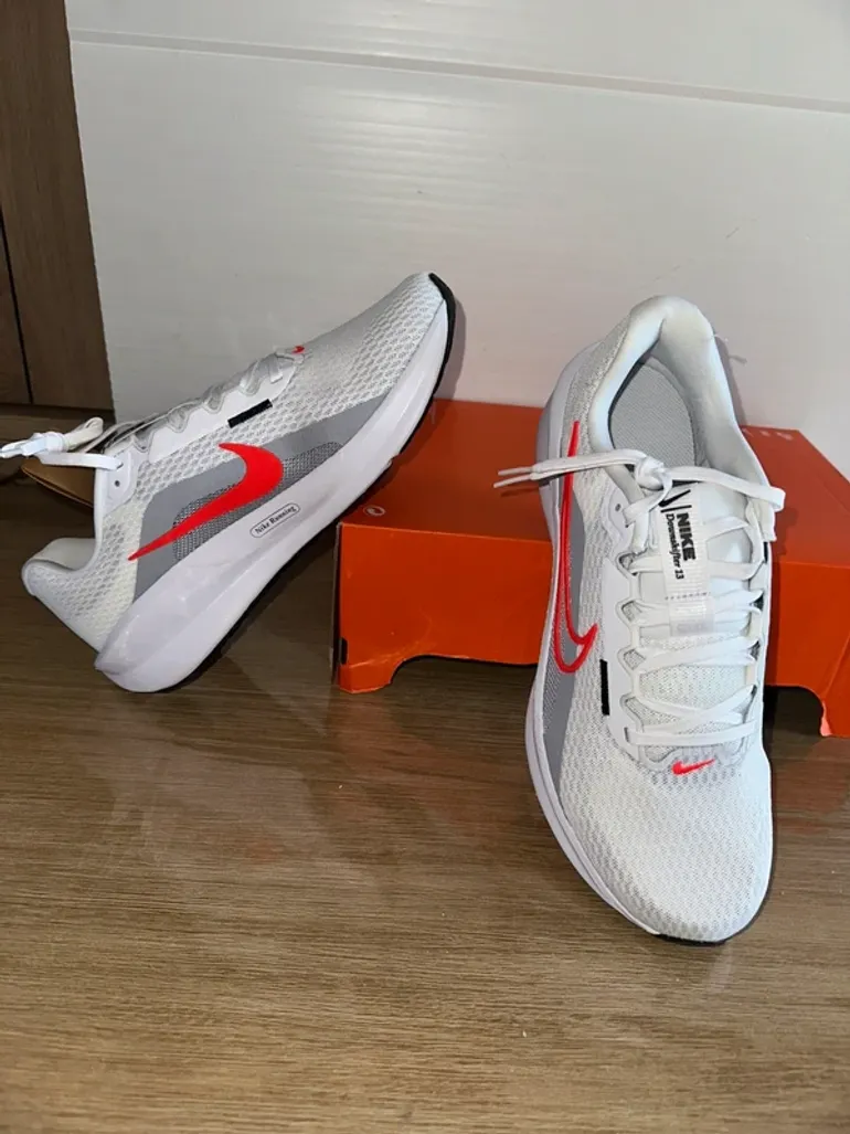 Tweedehands Nike Running Shoes bike — afbeelding 7 van 10