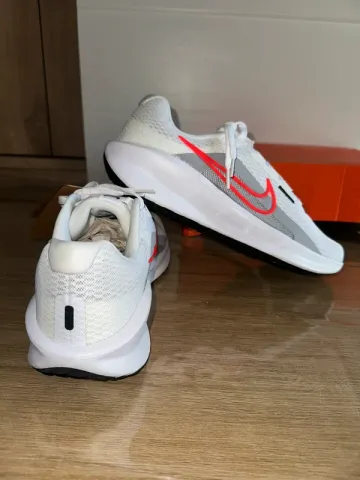 Tweedehands Nike Running Shoes bike — afbeelding 8 van 10