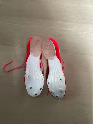 Używany Asics Spikes bike — zdjęcie 5 z 5