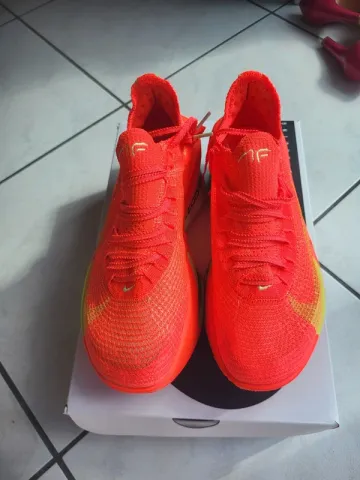 Used Nike Air Zoom Alphafly Next% 3 bike — image 2 of 10
