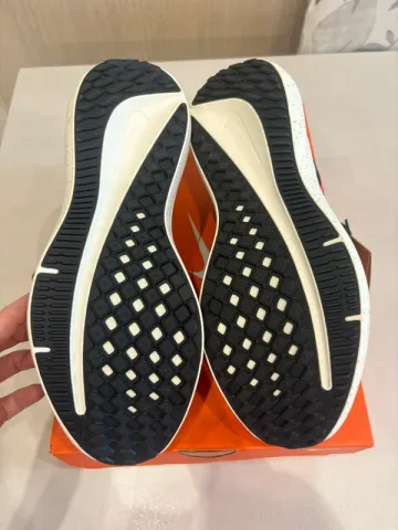 Used Nike Air Winflo 10 bike — image 7 of 10
