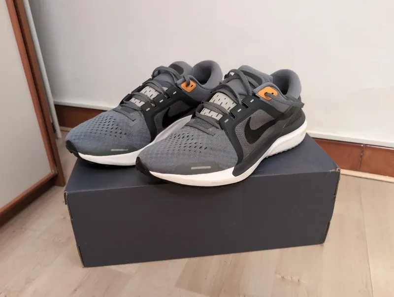 Gebrauchtes Nike Air Zoom Vomero 16 Running Shoes