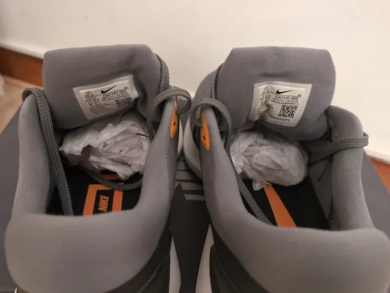 Gebrauchtes Nike Air Zoom Vomero 16 bike — Bild 7 von 9