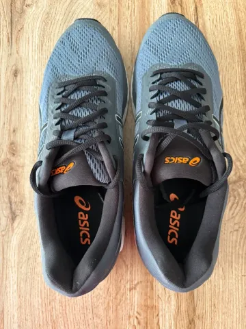 Asics Gel Glorify 4 bike d'occasion — image 4 sur 8