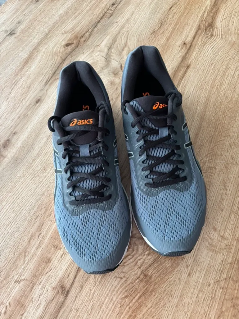 Asics Gel Glorify 4 bike d'occasion — image 3 sur 8