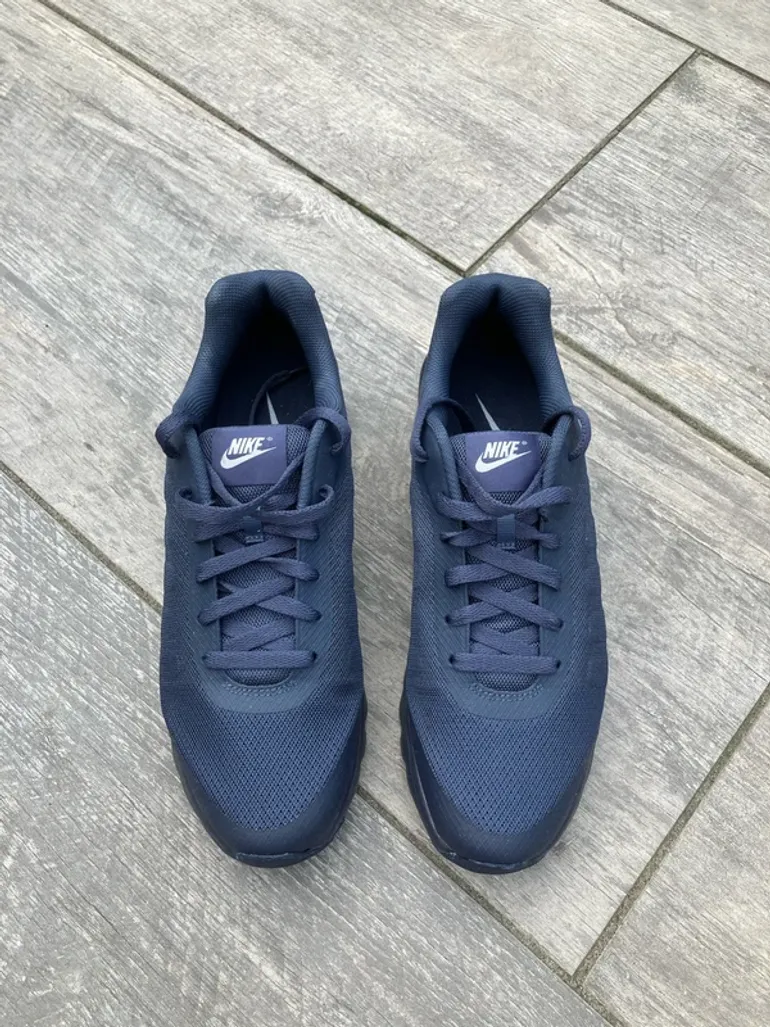 Gebrauchtes Nike Air Max Invigor bike — Bild 3 von 7