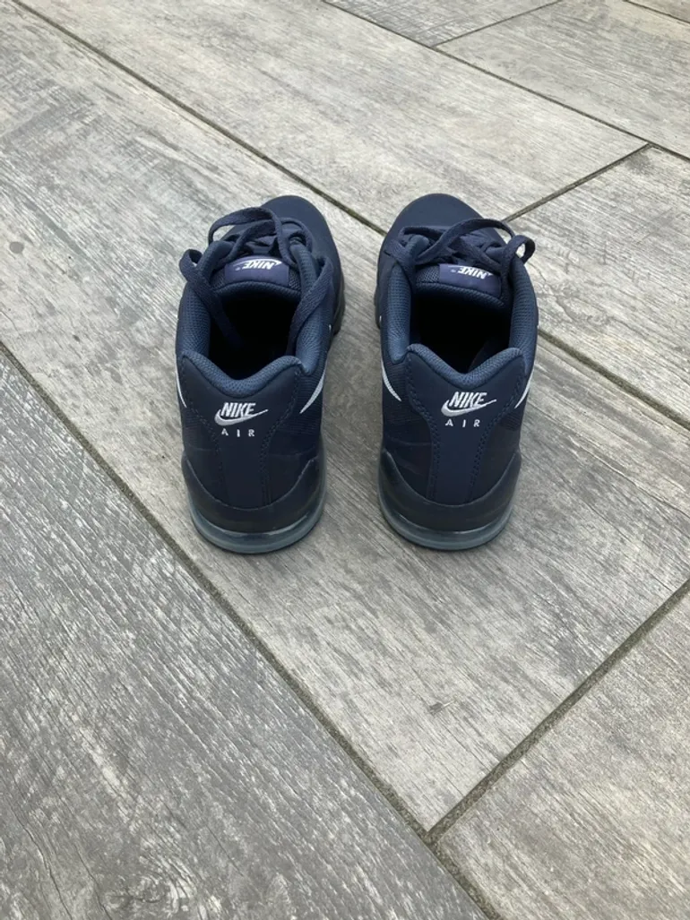 Gebrauchtes Nike Air Max Invigor bike — Bild 4 von 7