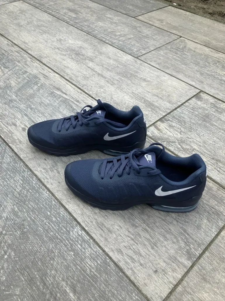 Gebrauchtes Nike Air Max Invigor bike — Bild 2 von 7