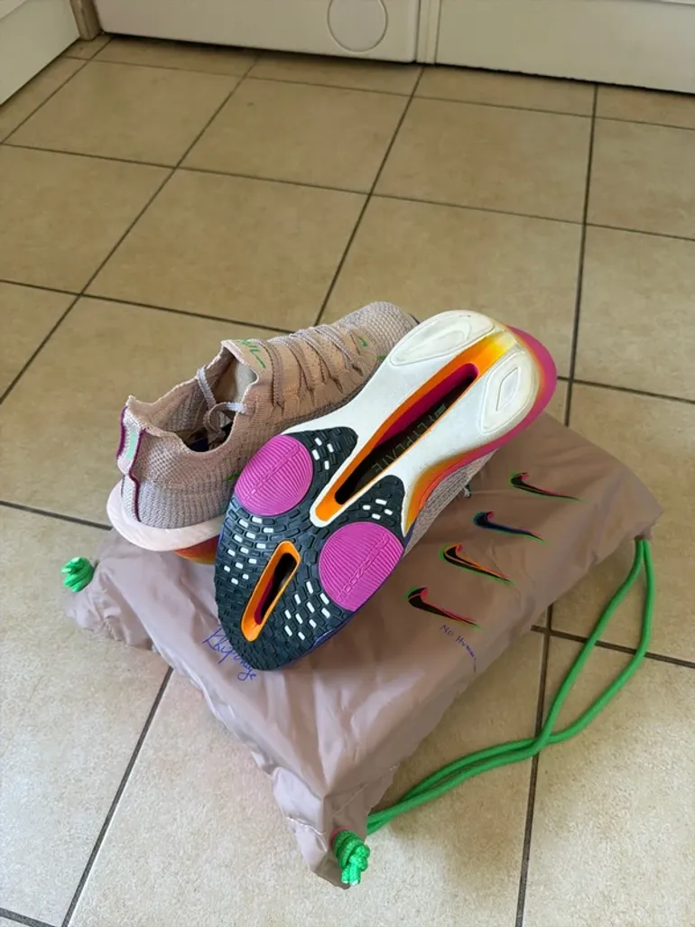 Used Nike Air Zoom Alphafly Next 3 bike — image 5 of 8