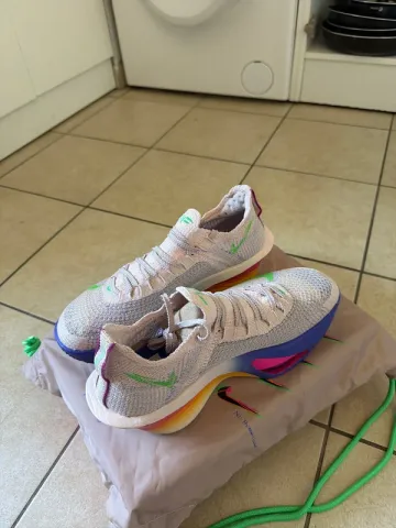 Used Nike Air Zoom Alphafly Next 3 bike — image 3 of 8