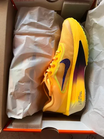 Used Nike Zoom Fly 6 bike — image 1 of 9