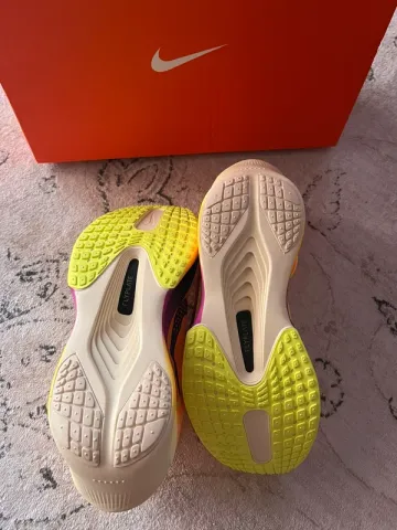 Used Nike Zoom Fly 6 bike — image 6 of 9
