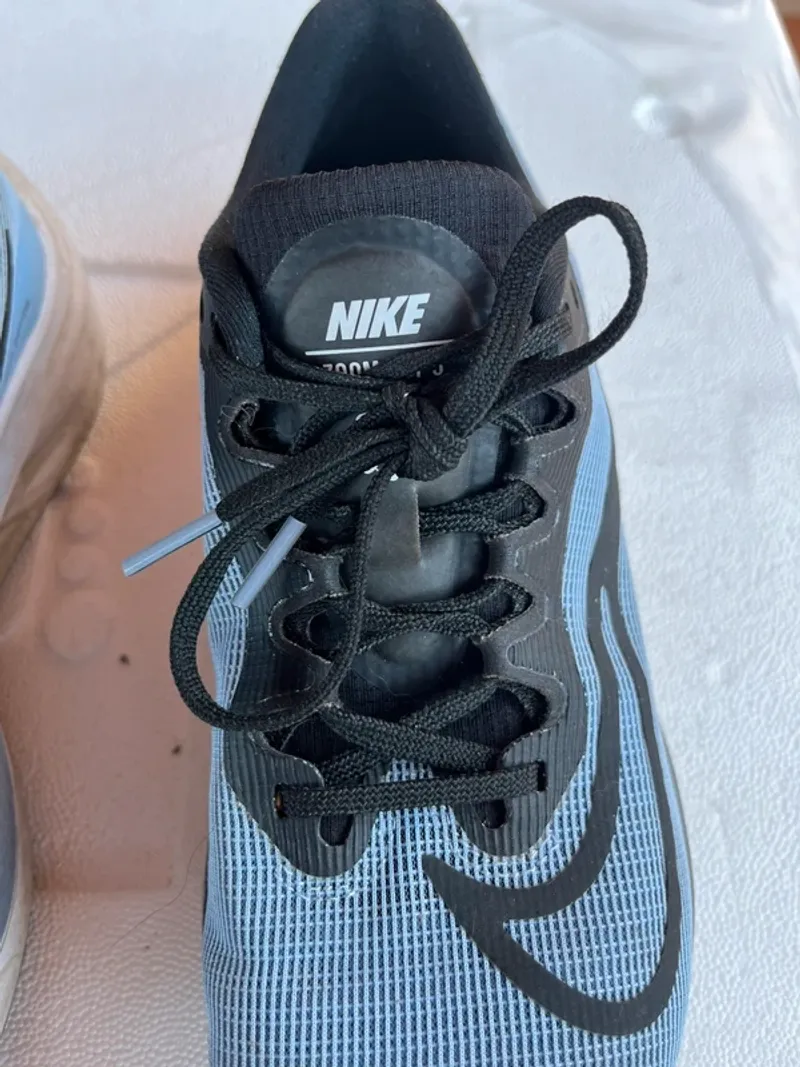 Used Nike Zoom Fly 5 Running Shoes