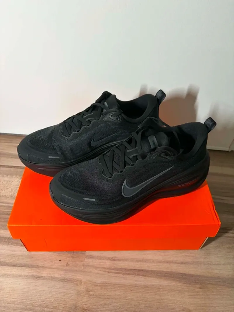 Gebrauchtes Nike Vomero Plus Running Shoes