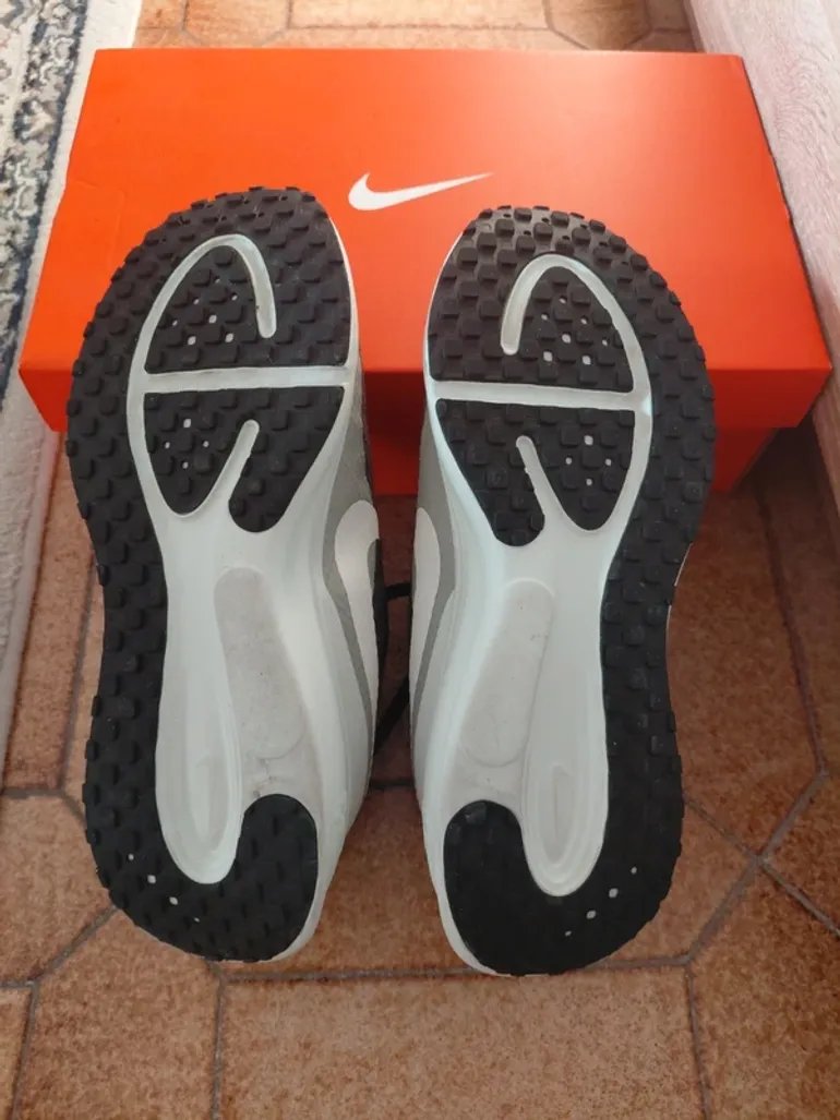 Used Nike Revolution 8 bike — image 7 of 7