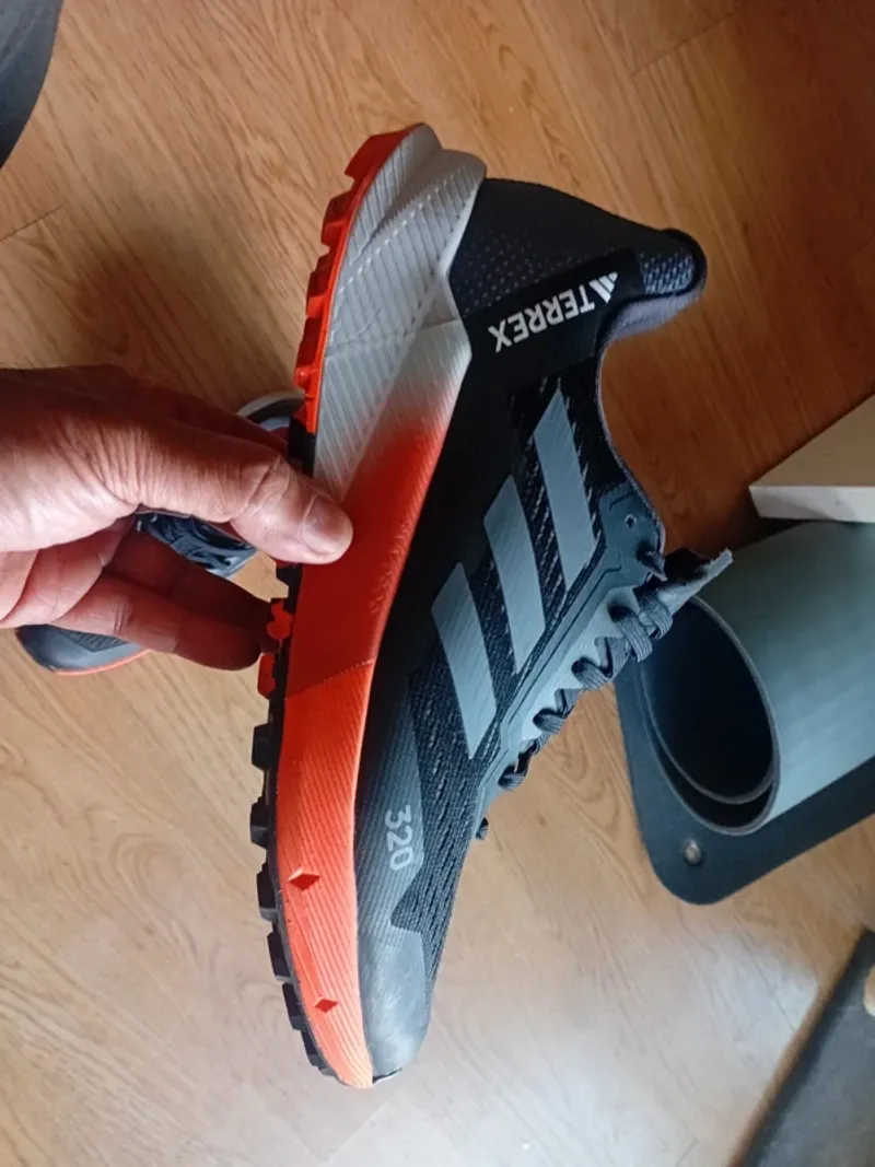 Używany Adidas Terrex Agrafix Flow 3 Running Shoes