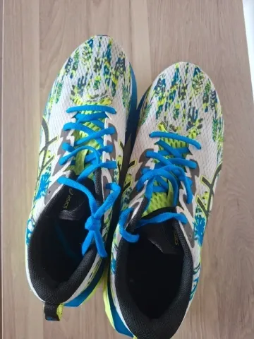 Used Asics NovaBlast 2 bike — image 4 of 7