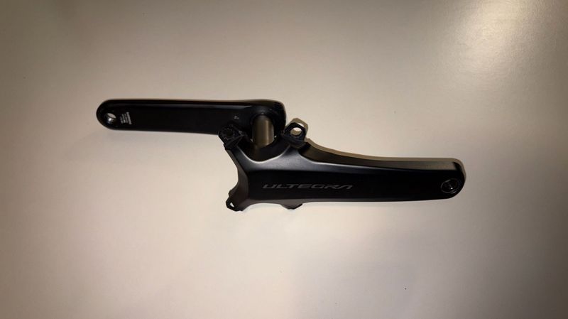 Käytetty Shimano Ultegra FC-R8100 Drivetrain & Pedals