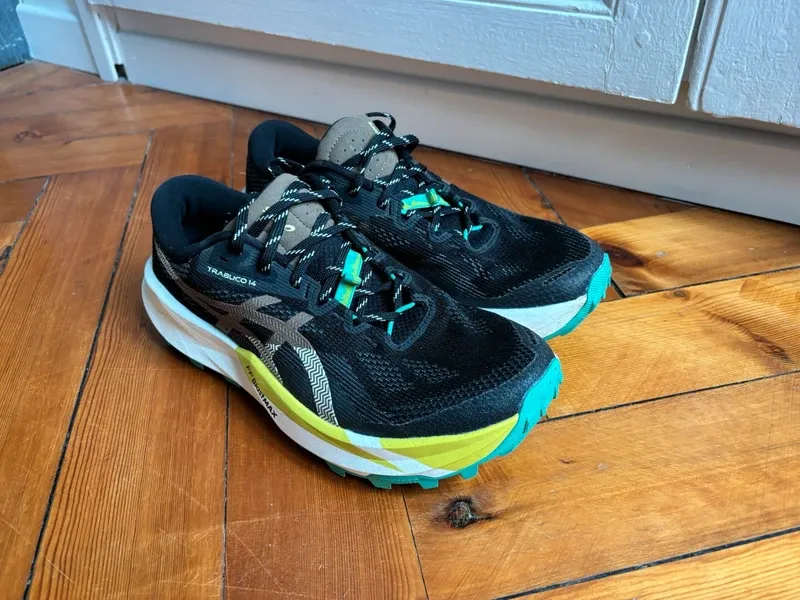 Used Asics Trabuco 14 Running Shoes