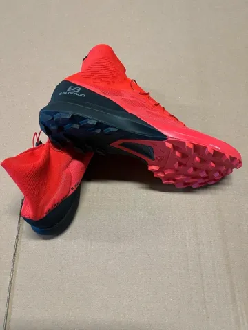 Used Salomon Running Shoes bike — image 4 of 6
