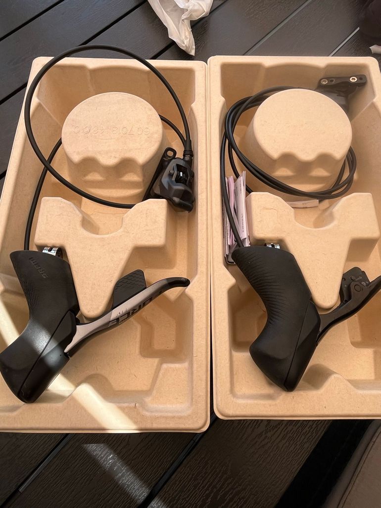 Sram Force Levers and Calipers bike usato — immagine 3 di 6