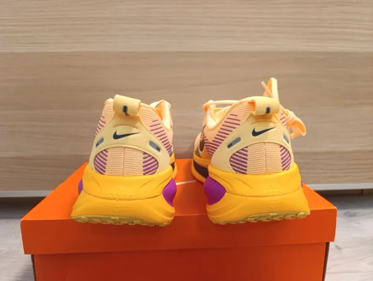 Nike Vomero 18 bike d'occasion — image 5 sur 7