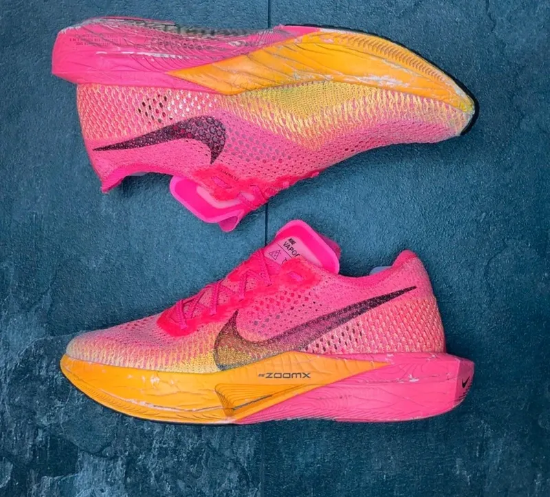 Käytetty Nike ZoomX VaporFly 3 Running Shoes