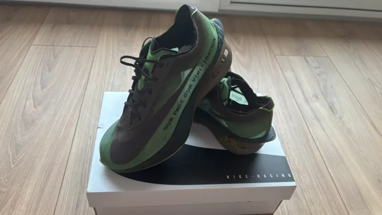 Używany Nike ZoomX Vaporfly Next% 4 PRM bike — zdjęcie 3 z 9