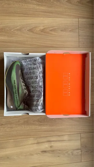Używany Nike ZoomX Vaporfly Next% 4 PRM bike — zdjęcie 2 z 9