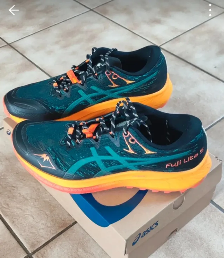 Używany Asics Fuji Lite 5 bike — zdjęcie 3 z 4