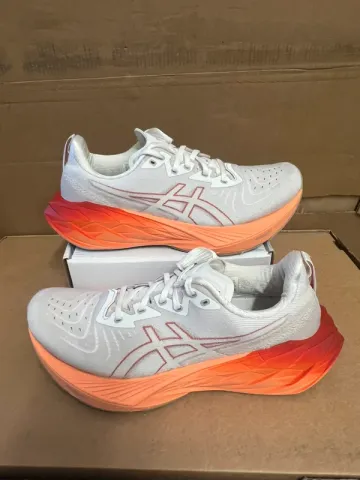 Used Asics Novablast 4 bike — image 1 of 6