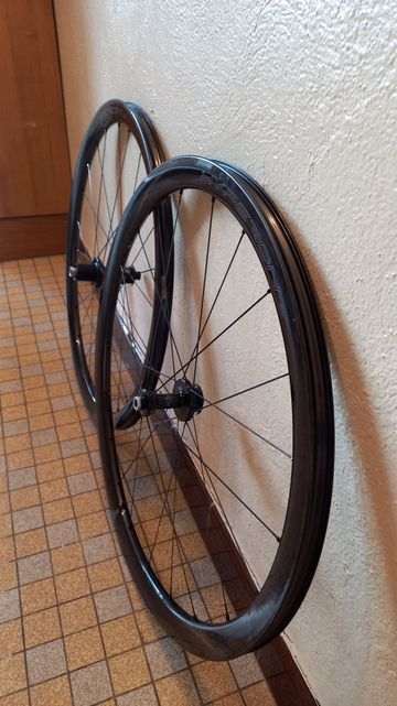 Used Campagnolo Hyperon Disc Wheelset 2025 bike — image 2 of 3