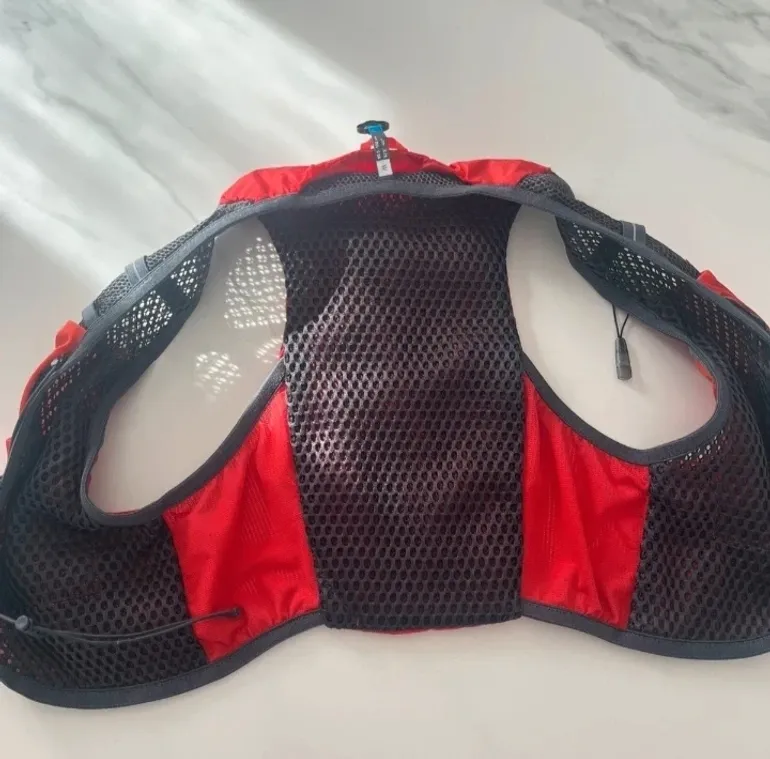 Used Salomon Active Skin 4L bike — image 3 of 4