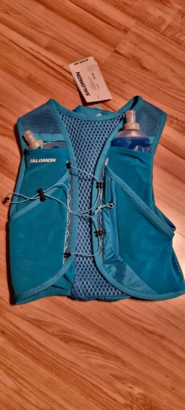 Salomon Active Skin 8 bike d'occasion — image 1 sur 3
