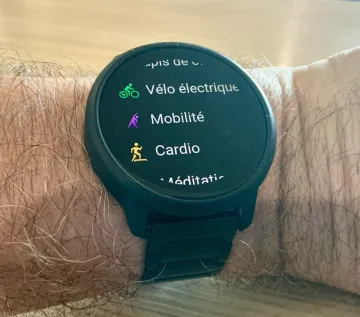 Used Garmin Venu 4 bike — image 6 of 12