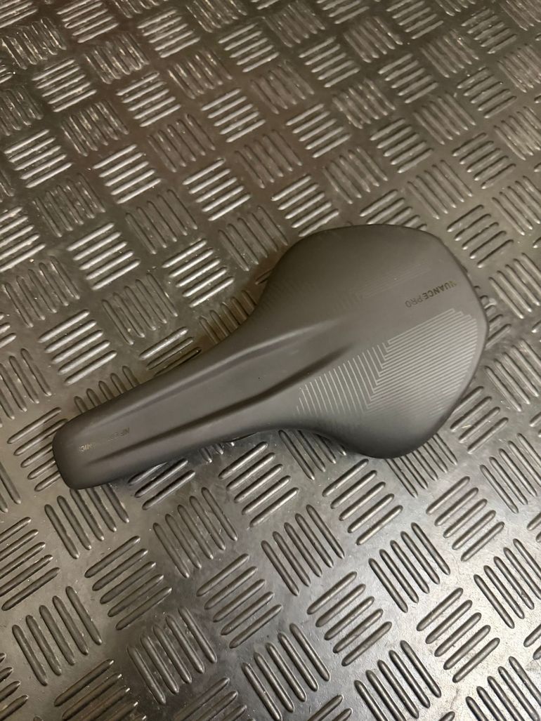 Used Cube Saddle bike — image 2 of 3
