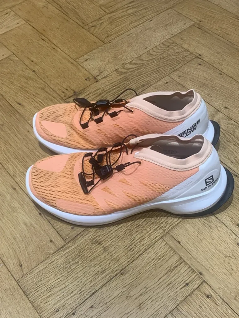 Used Salomon Women Shoes bike — image 2 of 5