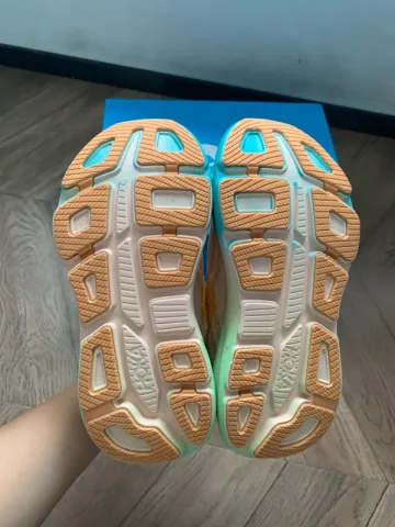 Używany Hoka Bondi 9 bike — zdjęcie 2 z 6