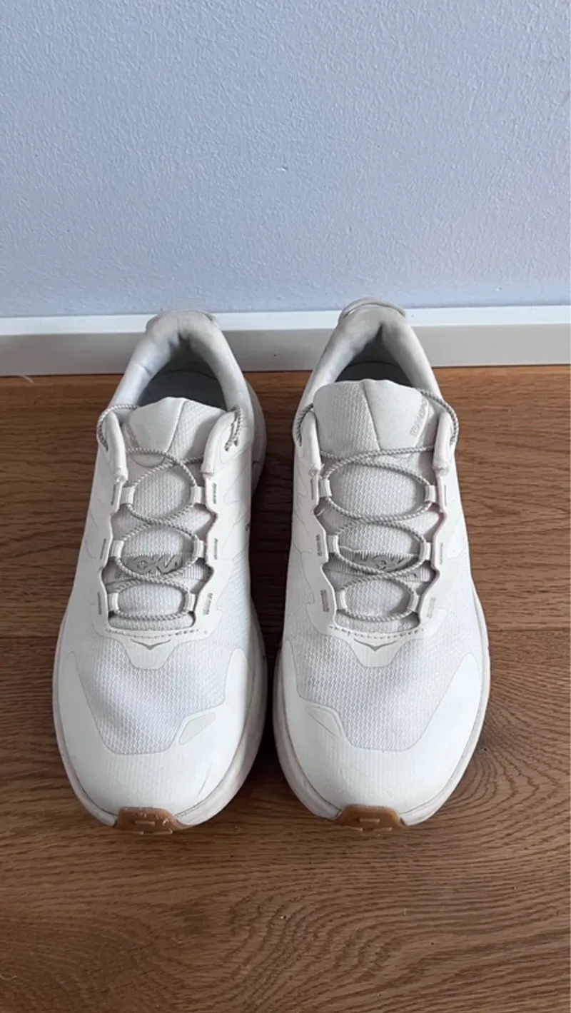 Używany Hoka Laufschuhe beige Creme 41, 5 Running Shoes
