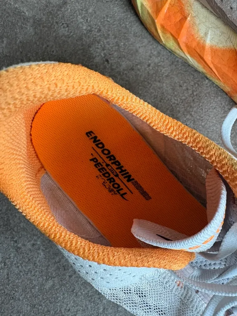 Saucony Endorphin Pro bike usato — immagine 2 di 4