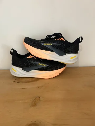Gebrauchtes Tout Terrain Brooks Trailrunning Shoes bike — Bild 2 von 7