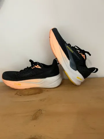 Gebrauchtes Tout Terrain Brooks Trailrunning Shoes bike — Bild 4 von 7
