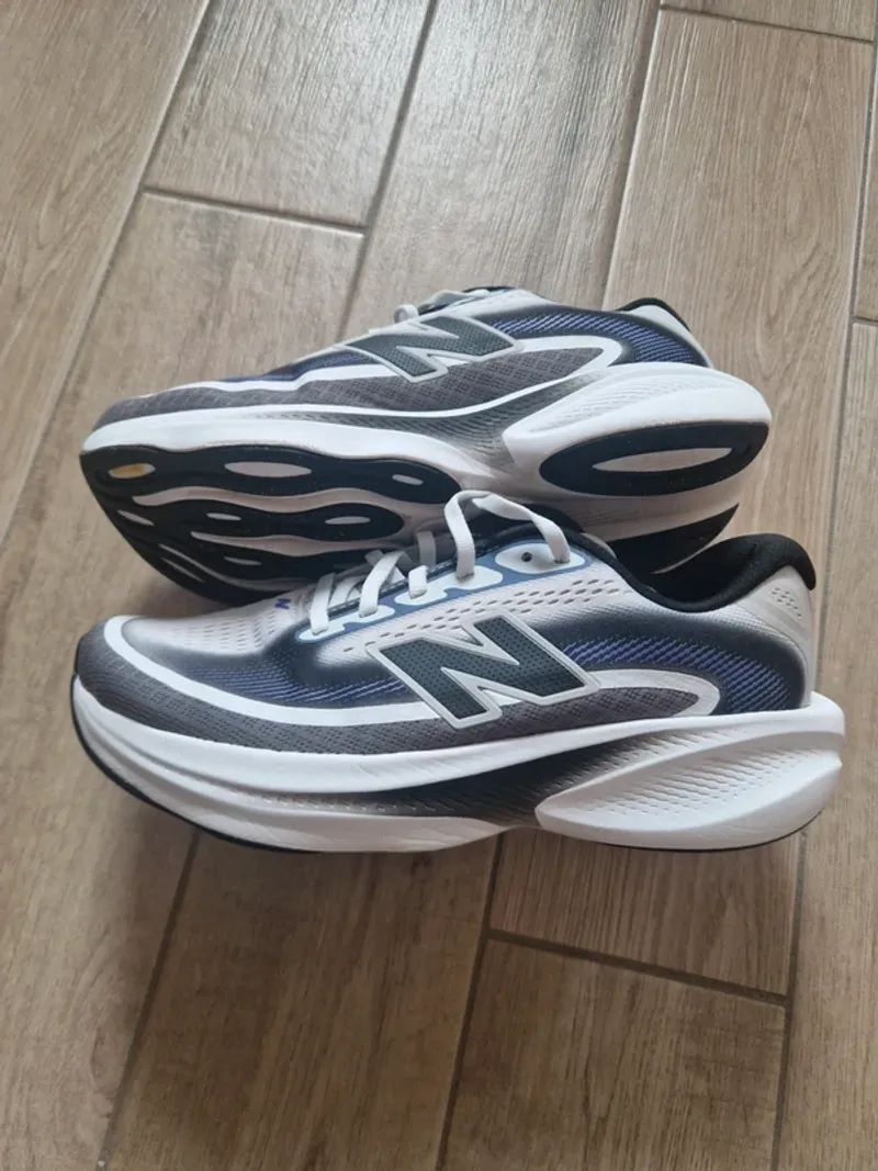 Used New Balance Ellipse Running Shoes