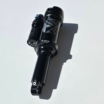 Used Fox Float Performance Elite Trunnion 2026 bike — image 1 of 3