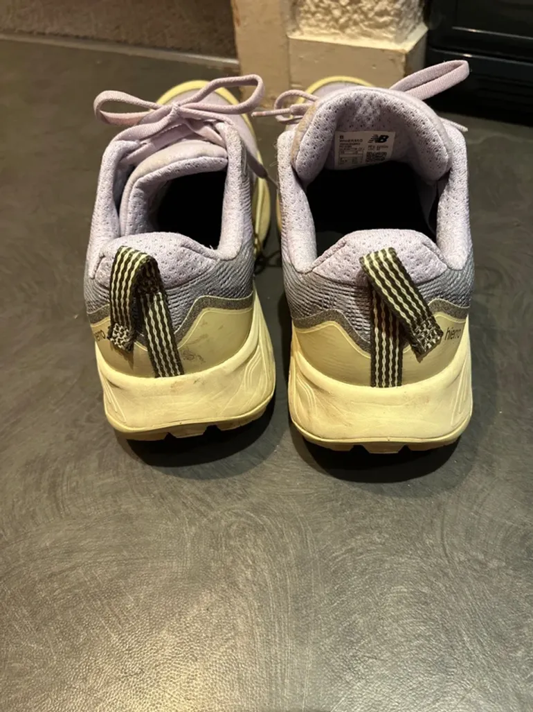 Gebrauchtes New Balance Hierro v9 bike — Bild 4 von 5