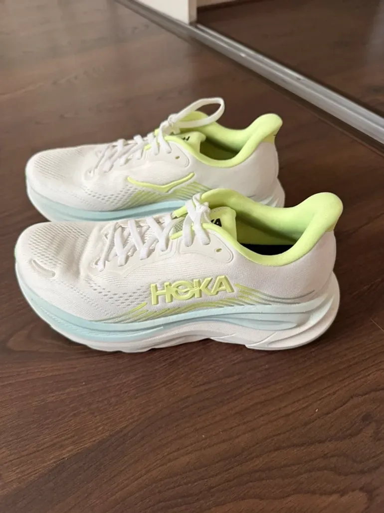 Used Hoka Clifton 11 bike — image 3 of 6