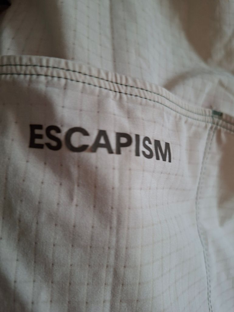 Pas Normal Studios Escapism Light Jersey 2x 2025 bike usato — immagine 4 di 11