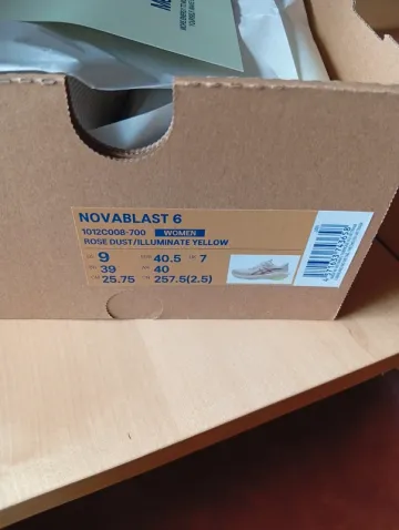 Asics Novablast 6 bike d'occasion — image 3 sur 6