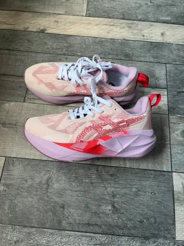 Asics Novablast bike de segunda mano — imagen 4 de 10